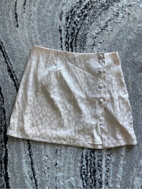 Forever 21 White Jacquard Animal-Print Button Mini Skirt